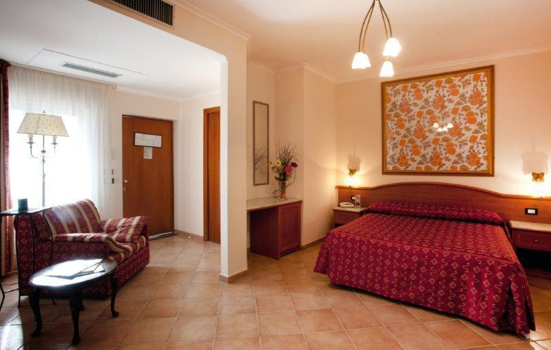 Hermitage Capua Hotel Habitación foto